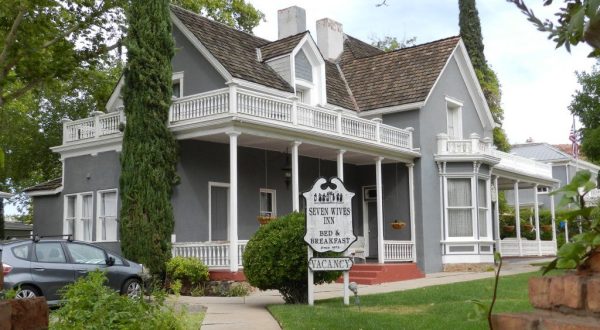 This Utah Inn Has A Polygamy History – And You’re Going To Want To Visit