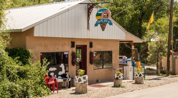 The Iconic Shop In New Mexico That Serves Homemade Ice Cream To Die For