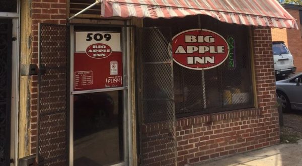 This Legendary Mississippi Restaurant Is A Must-Visit