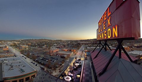 You'll Love This Rooftop Restaurant In South Dakota That's Beyond Gorgeous