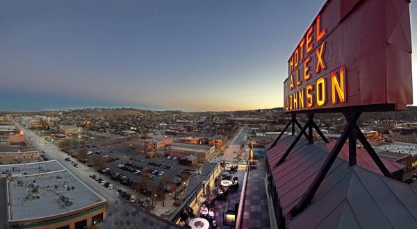 You’ll Love This Rooftop Restaurant In South Dakota That’s Beyond Gorgeous