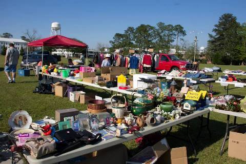 A 272-Mile Yard Sale Goes Right Through Florida And It’s Filled With Treasures