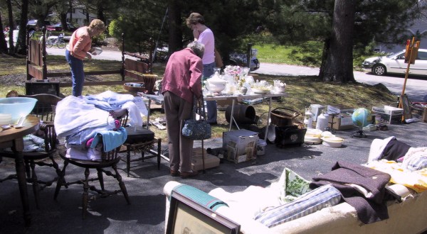 You’ll Absolutely Love This 10 Mile Yard Sale Going Right Through Maine