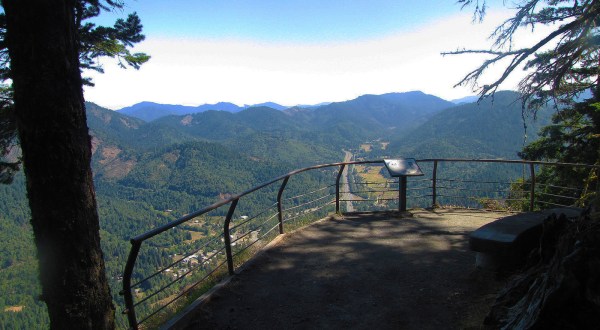 The Inspirational Oregon Hike That Leads To The Most Jaw Dropping Viewpoint