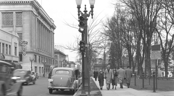 8 Vintage Photos Of Portland’s Streets That Will Take You Back In Time