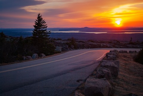 The One Scenic Drive In Maine You Must Take Before Spring's Over