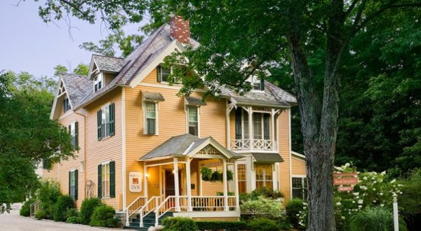 10 Little Known Inns In Massachusetts That Offer An Unforgettable Overnight Stay