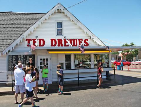 This Iconic Frozen Custard Shop In Missouri Has Been Serving Up Deliciousness For Decades