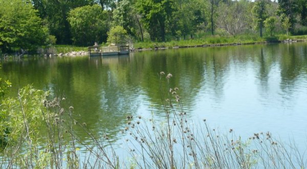 It’s Impossible Not To Love This Day Trip To This Lake In South Dakota