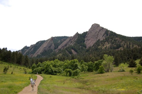 7 Picnic Perfect Denver Hikes That Will Make Your Spring Complete