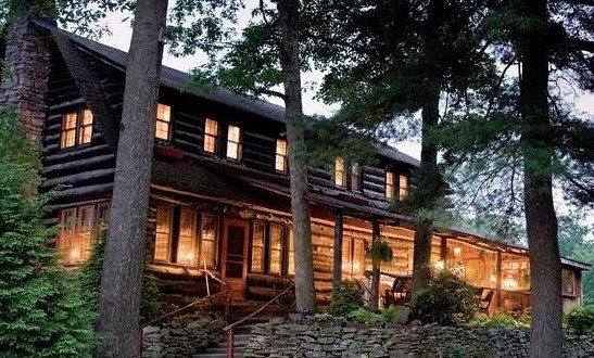 The Beautiful Restaurant Tucked Away In A Forest Near Pittsburgh Most People Don’t Know About