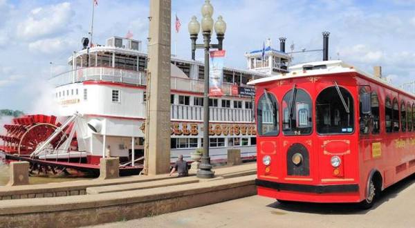 Take These 7 Charming Trolley Rides Through Kentucky For A Picture Perfect Day Trip