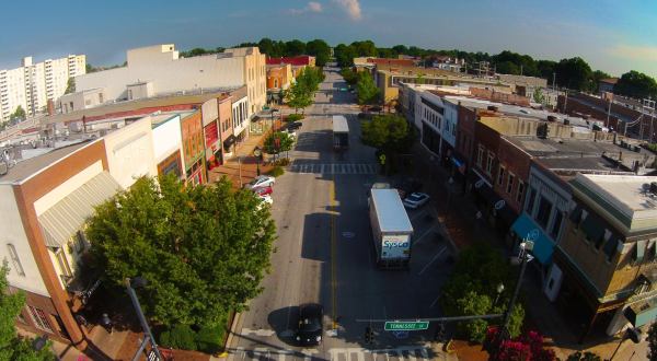 The Small Town In Alabama That’s One Of The Coolest In The U.S.