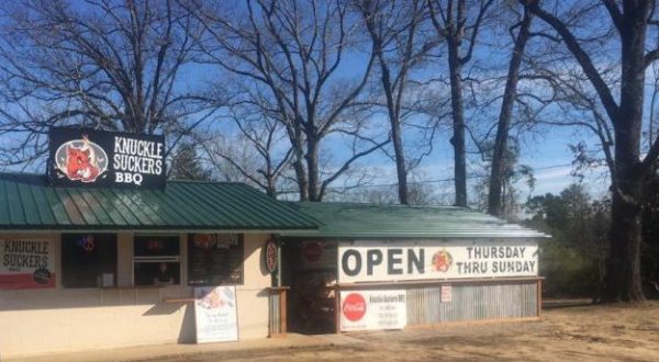 The Mouthwatering Restaurant Tucked Away In A Louisiana Forest Most People Don’t Know About