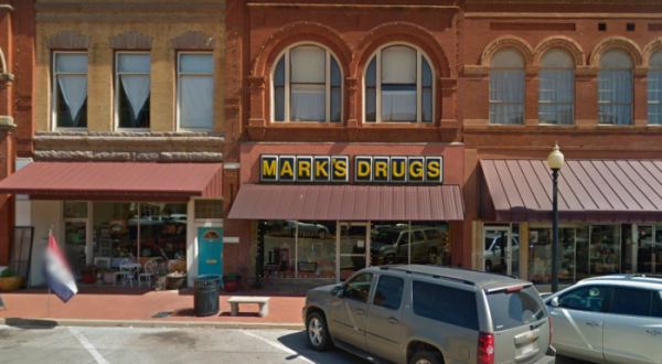 The Small Town Drugstore In Oklahoma That’s One Of The Last Of Its Kind