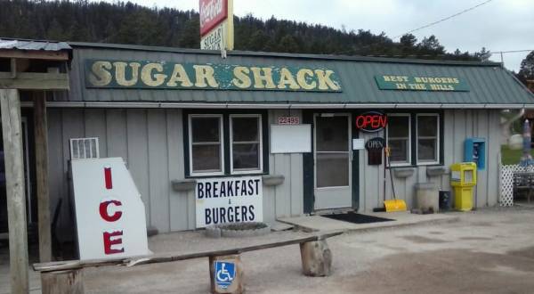 The Most Unassuming South Dakota Restaurant With The Best Burgers Ever