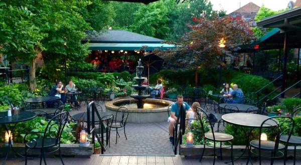 11 Missouri Restaurants With The Most Amazing Outdoor Patios You’ll Love To Lounge On
