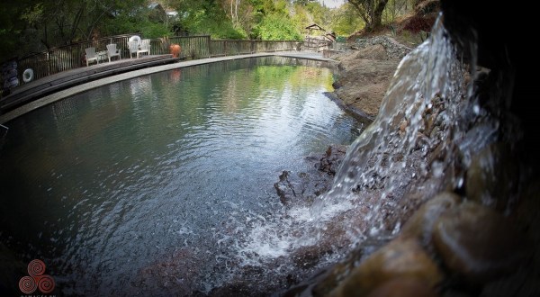 The Incredible Spring-Fed Pool Near San Francisco You Absolutely Need To Visit