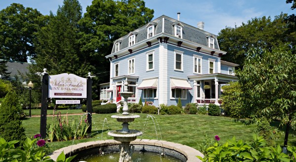 7 Picture Perfect New Hampshire Tearooms That Will Absolutely Charm You