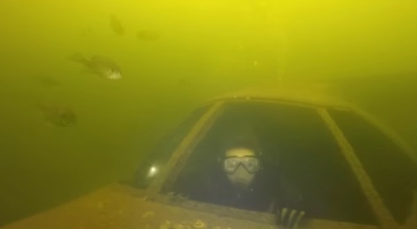 Most People Don’t Know There’s A Sunken Plane Deep Below This Lake In South Carolina