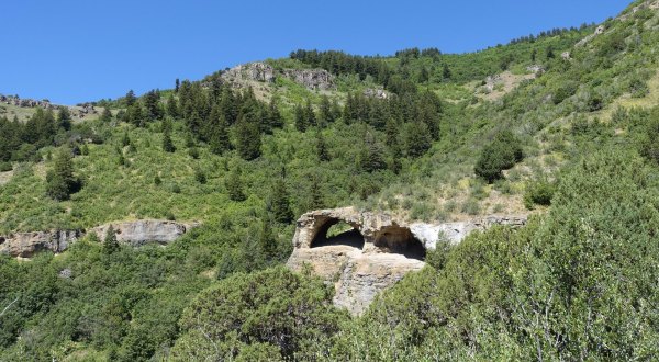 You’ll Never Forget A Hike To This Utah Cave