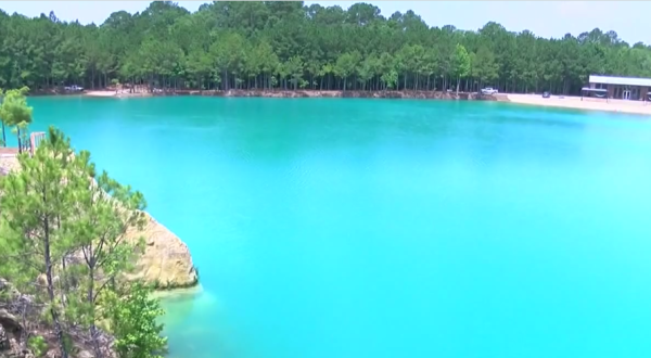 Most People Don’t Know About Blue Hole, A Fountain Of Youth Hiding Deep In Texas’s Woods