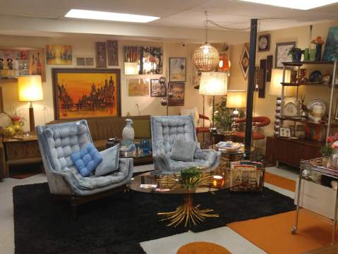 If You Live In Iowa, You Must Visit This Unbelievable Thrift Store At Least Once