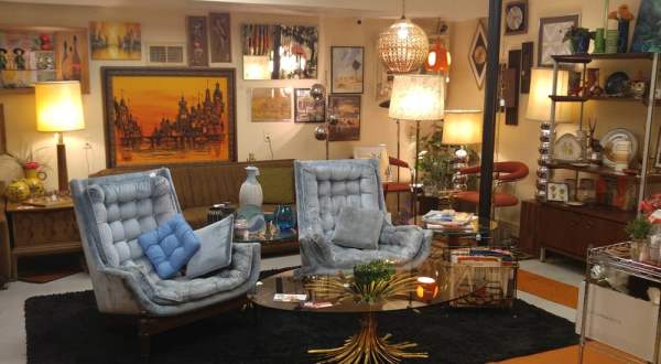 If You Live In Iowa, You Must Visit This Unbelievable Thrift Store At Least Once