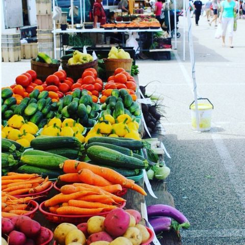 Everyone In Minnesota Must Visit This Epic Farmers Market At Least Once