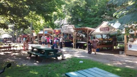 Everyone In Vermont Must Visit This Epic Farmers Market At Least Once