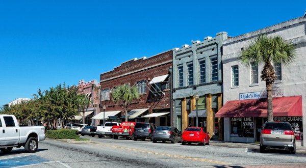 These 7 Charming Waterfront Towns In Georgia Are Perfect For A Day Trip
