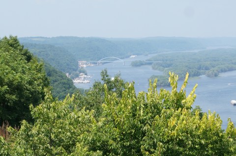 Iowa Has A Grand Canyon, Pikes Peak State Park, And It's Incredibly Beautiful