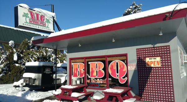 These 7 Hole In The Wall BBQ Restaurants In Portland Will Make Your Tastebuds Go Crazy