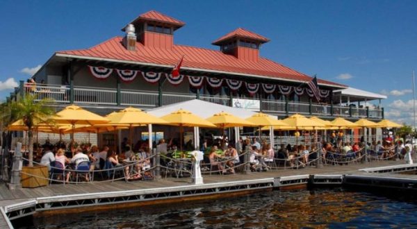 11 Vermont Restaurants With The Most Amazing Outdoor Patios You’ll Love To Lounge On