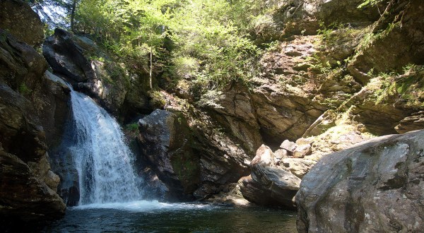 The Incredible Spring-Fed Swimming Hole In Vermont You Absolutely Need To Visit