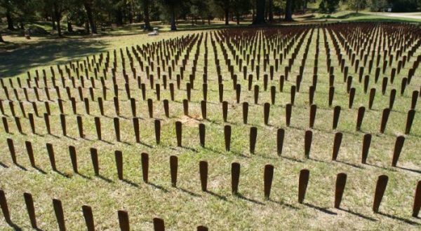 The Terrifying Georgia Mental Asylum With 25,000 Unmarked Graves