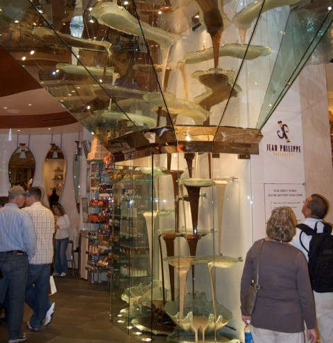 The World's Largest Chocolate Fountain Is Right Here In Nevada And It's All You've Ever Dreamed
