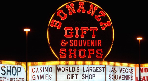 You Could Get Lost For Hours In The World’s Largest Gift Shop In Nevada