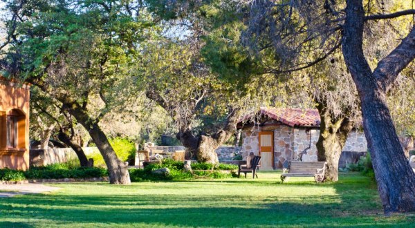 A Night At This Secluded Guest Ranch In Arizona Will Feel Like Paradise