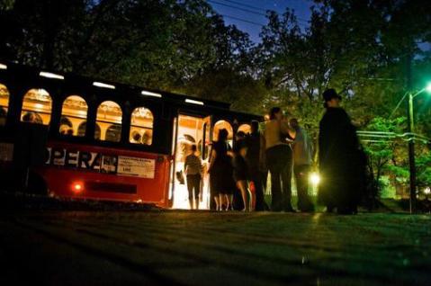 This Haunted Trolley Tour Will Give You A Chilling Look Into Georgia's History