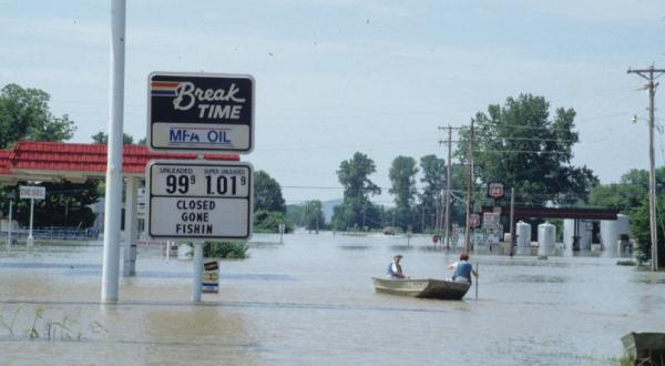 13 Staggering Photos Of The Devastating Flood Missourians Will Never Forget