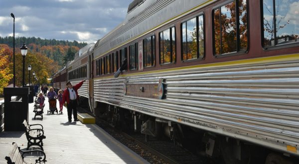 You’ll Never Forget A Ride On This Gorgeous Scenic Railroad In New Hampshire