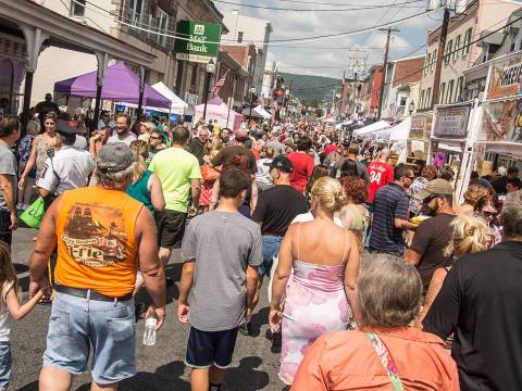 The Epic Outdoor Food Fest In Pennsylvania You Simply Cannot Miss