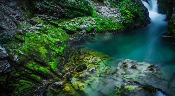 The Incredible Spring-Fed Pool In Idaho You Absolutely Need To Visit