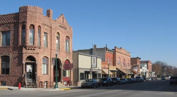 9 Slow-Paced Small Towns in South Dakota Where Life Is Still Simple