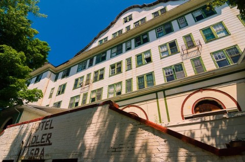 There's An Eerie Stillness About New York's Abandoned Adler Hotel