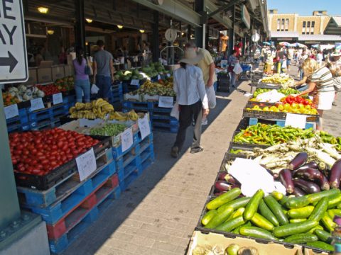 4 Incredible Outdoor Markets In Missouri You'll Want To Visit This Summer