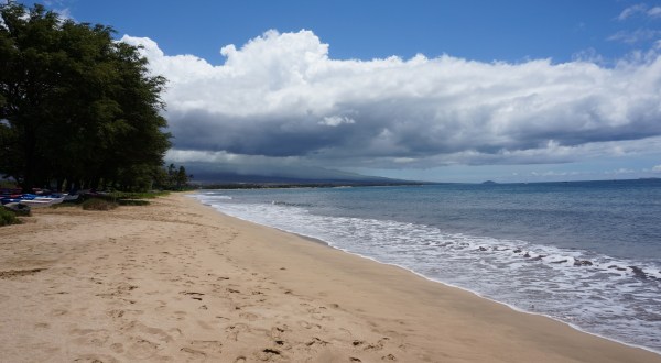 10 Little Known Swimming Spots In Hawaii That Will Make Your Summer Awesome