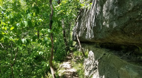 The Hiking Trail Hiding In Kentucky That Will Transport You To Another World