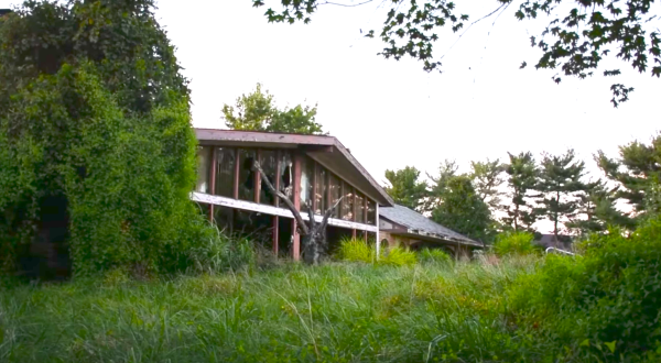 This Massive Abandoned 1970s Mansion Is Decaying In An Eerie Way